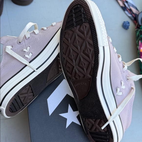 Madison Oxford Sneaker (Women)
Converse - Picture 7 of 8